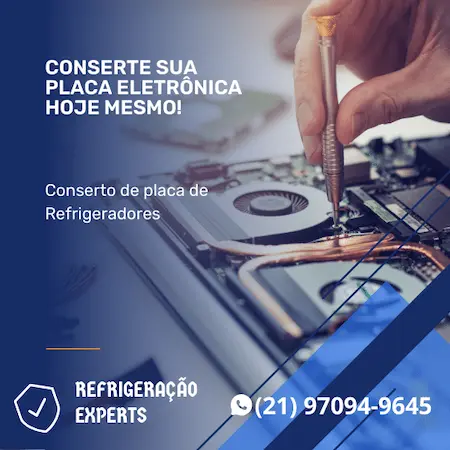 Reparo de placas eletrônicas pela Refrigeração Experts Um técnico especializado em refrigeração da Refrigeração Experts conserta uma placa eletrônica em uma residência.